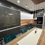 Torony Lovarda Maganszallas Homestay