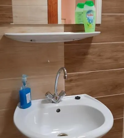 Homestay Torony Lovarda Maganszallas *