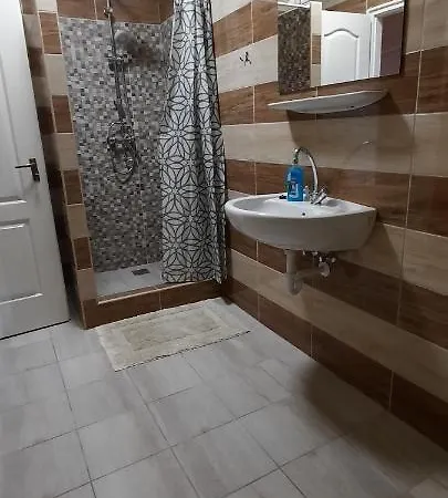 Alloggio in famiglia Torony Lovarda Magánszállás *
