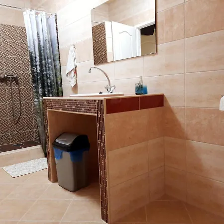 Homestay Torony Lovarda Maganszallas