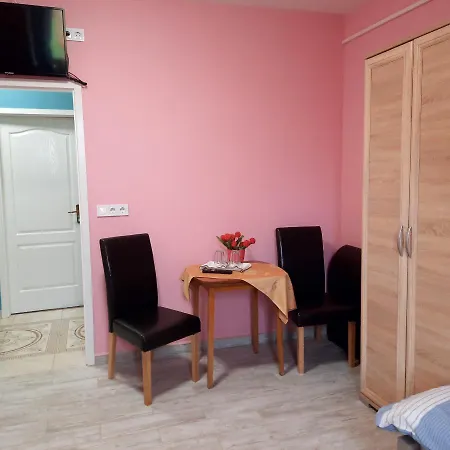 Homestay Torony Lovarda Maganszallas Kiskunfelegyhaza