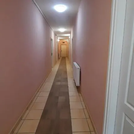 Torony Lovarda Maganszallas *