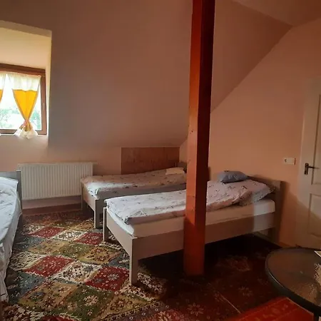 Homestay Torony Lovarda Maganszallas