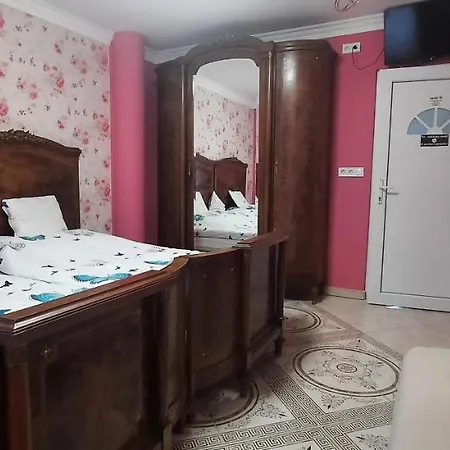 홈스테이 Torony Lovarda Maganszallas