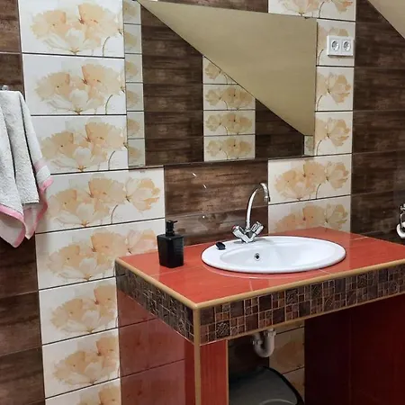 Homestay Torony Lovarda Maganszallas