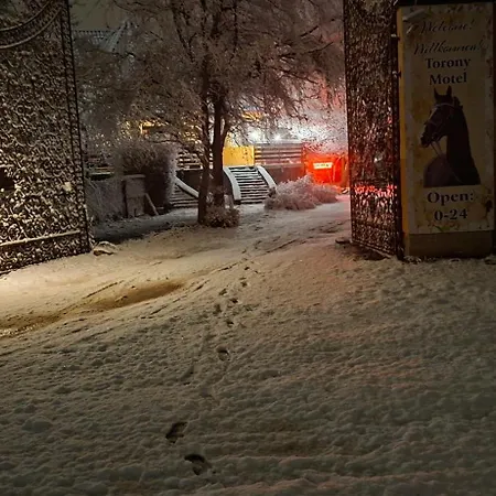 Torony Lovarda Maganszallas * Kiskunfélegyháza