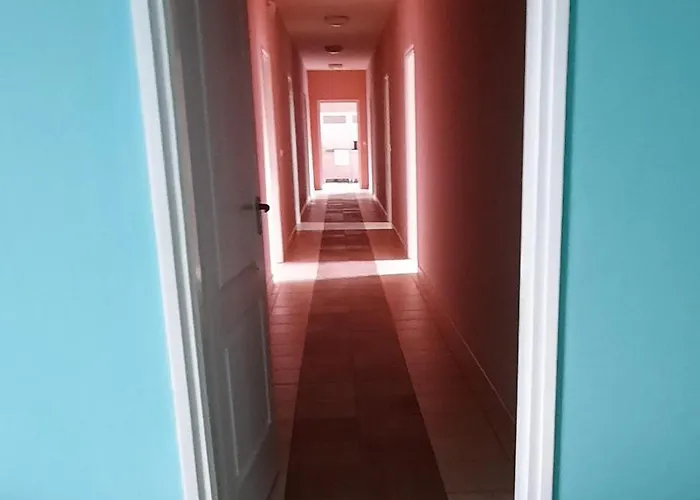 Torony Lovarda Maganszallas Ubytování v soukromí