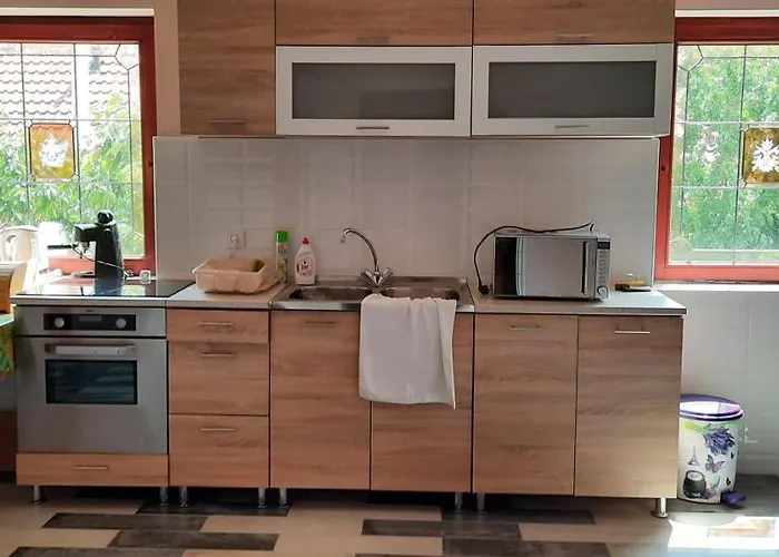 Torony Lovarda Maganszallas Privatunterkunft *