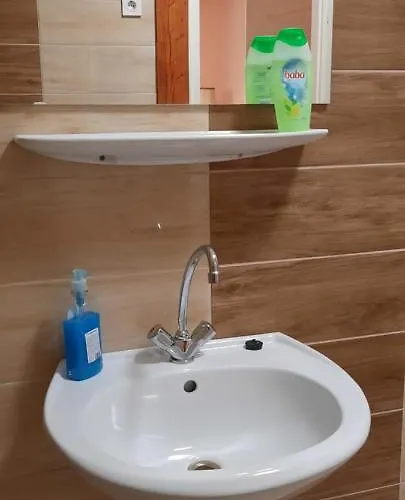 Privatunterkunft Torony Lovarda Maganszallas *