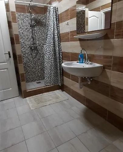 Privatunterkunft Torony Lovarda Maganszallas *