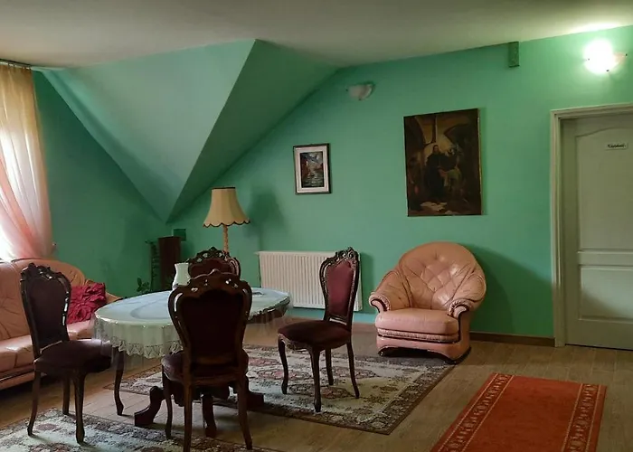 Torony Lovarda Maganszallas Privatunterkunft Kiskunfélegyháza