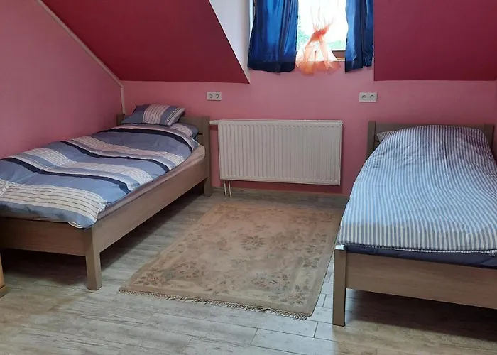 Torony Lovarda Maganszallas *