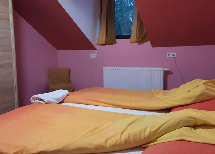 Privatunterkunft Torony Lovarda Maganszallas *