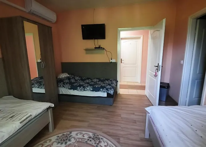 Torony Lovarda Maganszallas