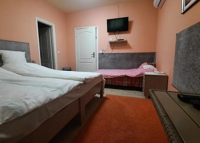 Torony Lovarda Maganszallas Ubytování v soukromí *