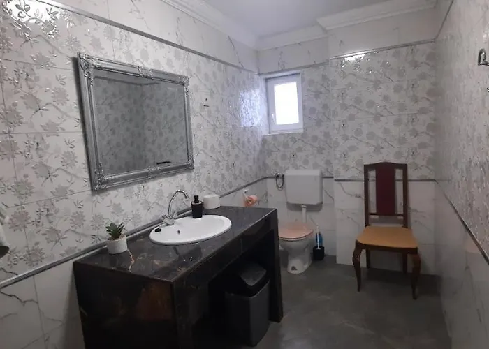 Torony Lovarda Maganszallas * Kiskunfélegyháza