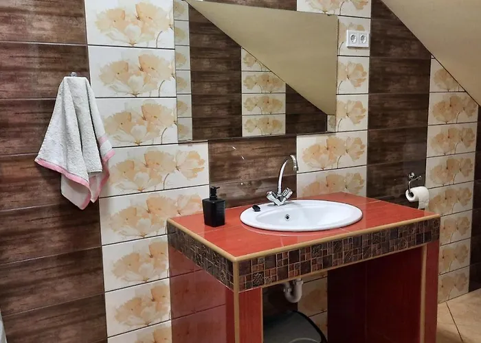 Privatunterkunft Torony Lovarda Maganszallas