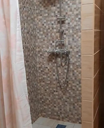 Torony Lovarda Maganszallas Ubytování v soukromí *